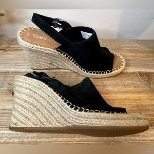 TOMS Monica Wedge Espadrille Sandals in Black Suede Size 9.5 EUC
Great Price!